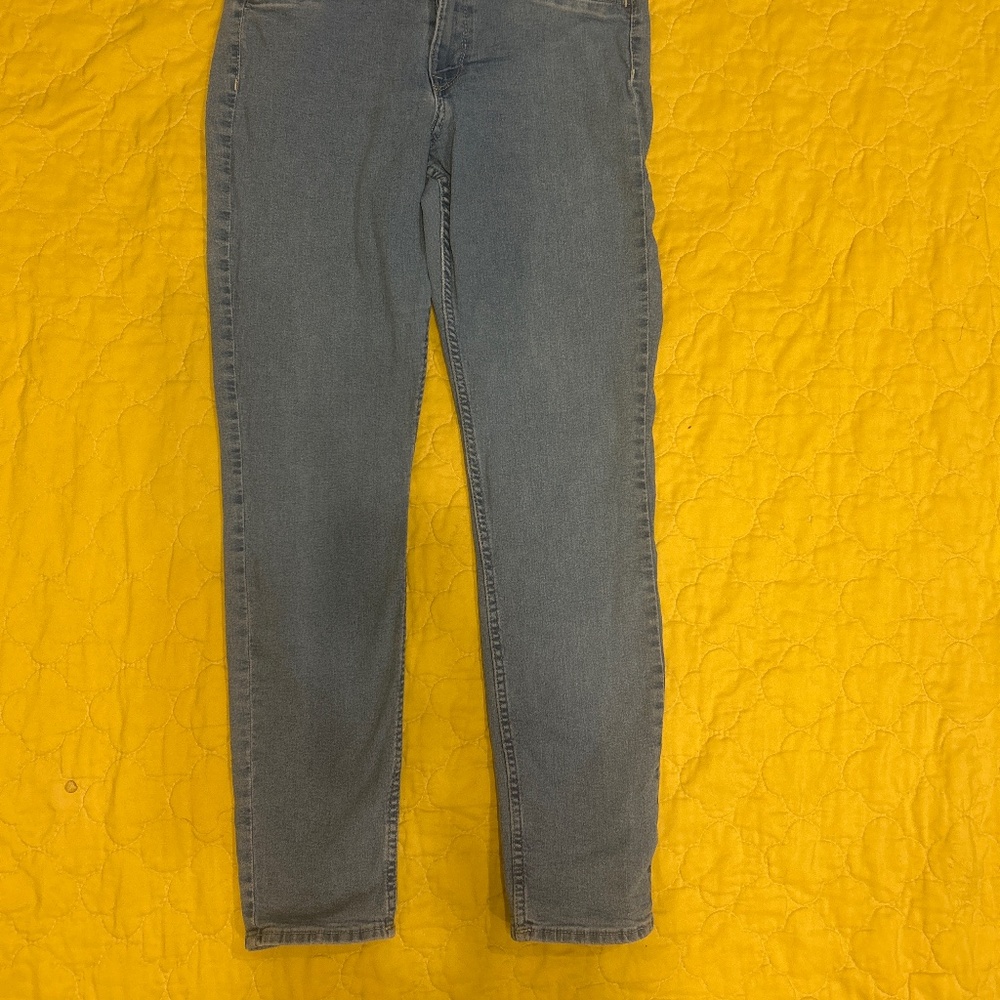 Juniors skinny jeans